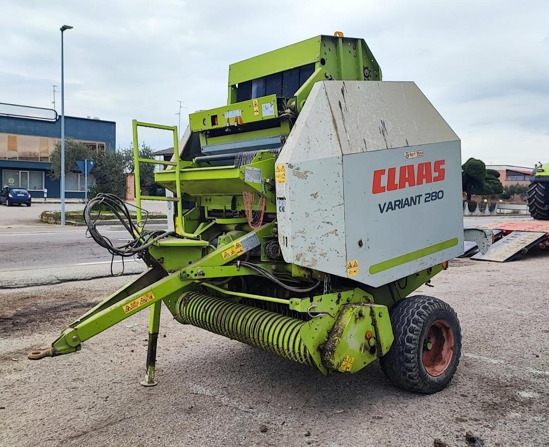 Usato Rotopressa Claas Variant 280 con ruote