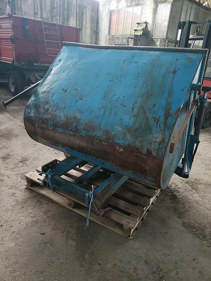 Usato muletto-vasca per uva-ecc Berti idraulica