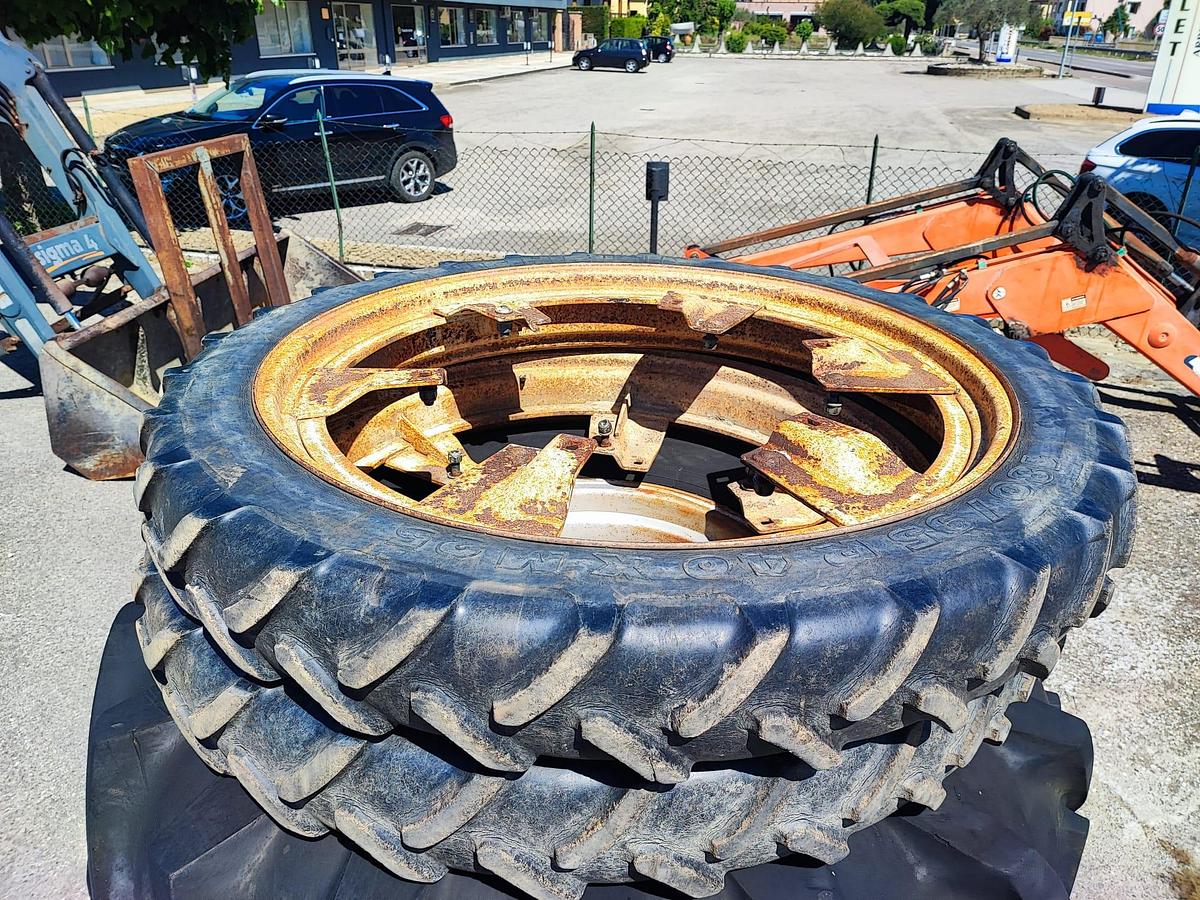 Usato Gomme varie con cerchio o senza