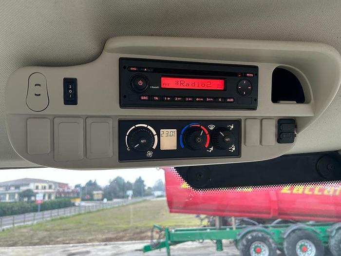 Usato John Deere 6150 R-Caricatore JD H360-anno 2015