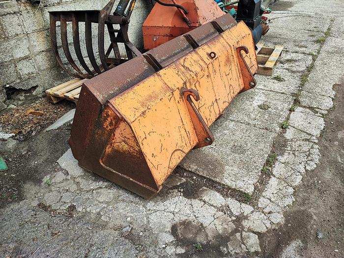 Usato Benna per trattori agricoli