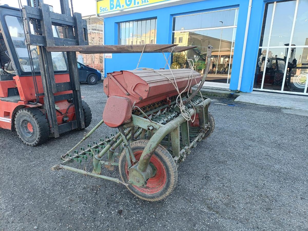 Usato seminatrice Nodet per grano o erba medica