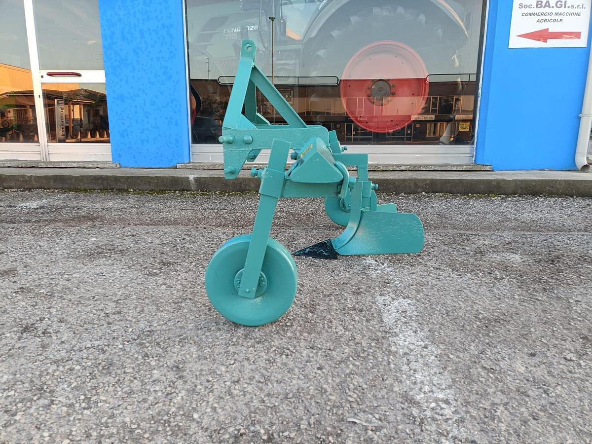 Usato Aratrino scalzatore assolcatore Spedo