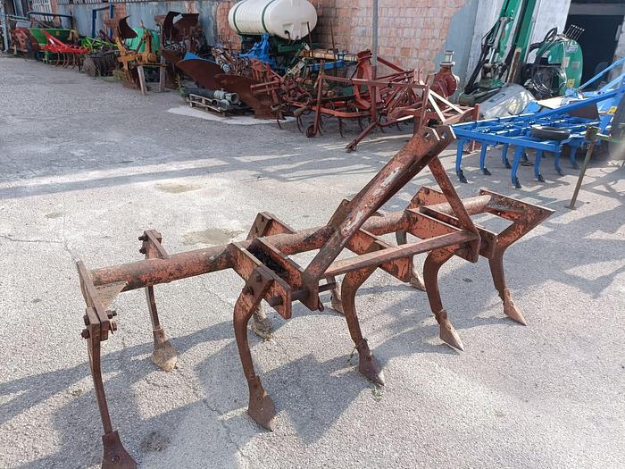 Usato Estirpatore da 2 metri in vendita presso Italia