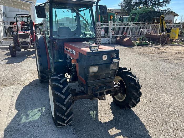 Usato Fiat New Holland 82 86 DT- CV 85- 4 cilindri