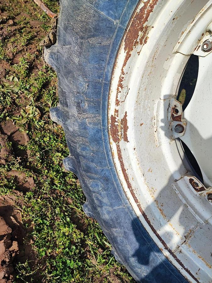 Usato Fiat 1300 Super-gomme nuove