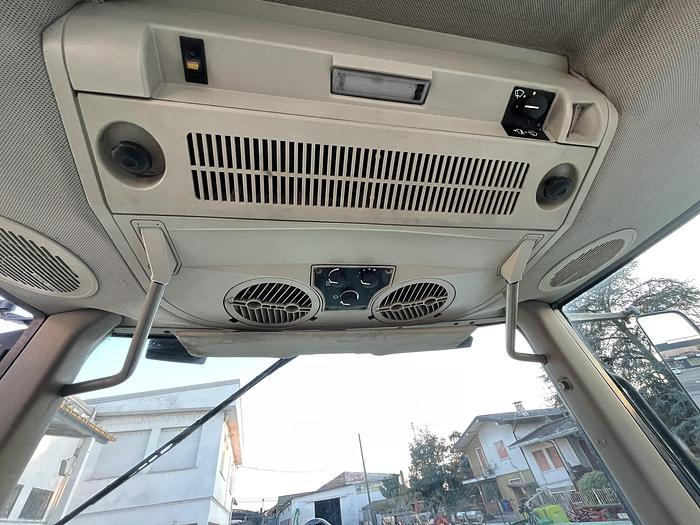 Usato John Deere 6620 SE - CV 142 - anno 2006-freni aria