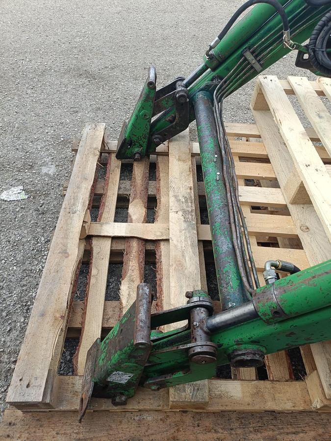 Usato caricatore John Deere JD460