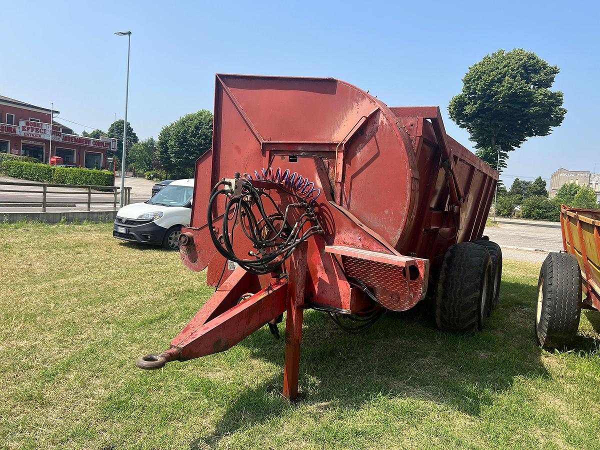 Usato Spandiletame Annovi 2 assi-portata 140 q