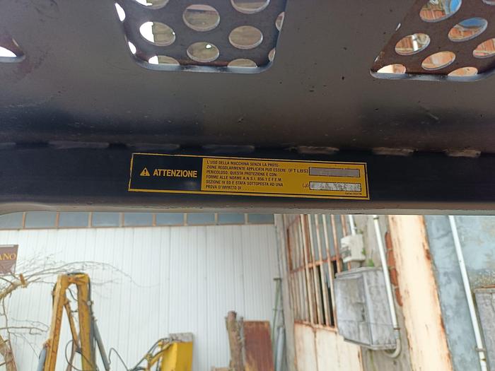 Usato Muletto Caterpillar modello V300