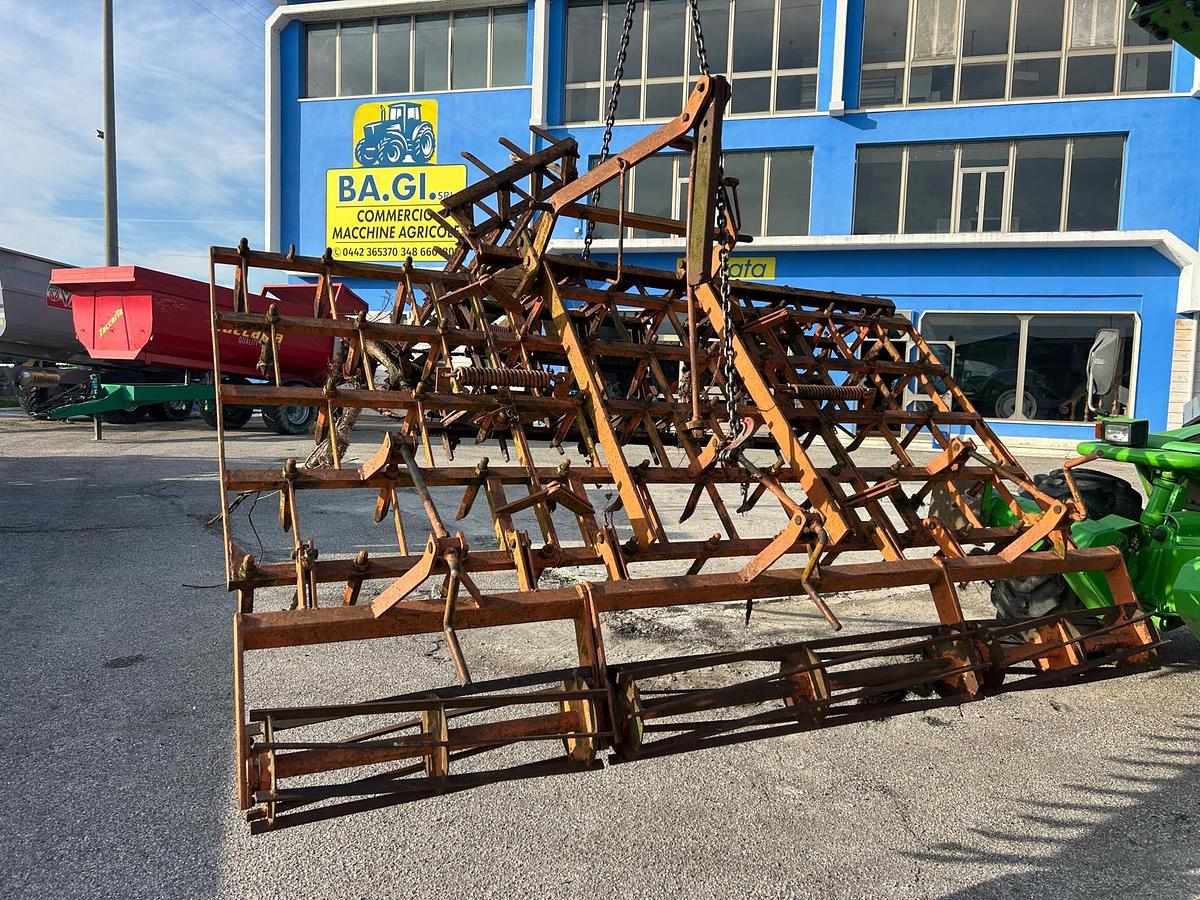 Usato Vibrocoltivatore pieghevole con rullo da 2,80m