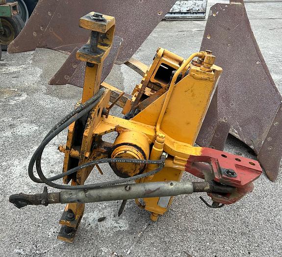 Usato Aratro monovomere voltaorecchio con 3 punto