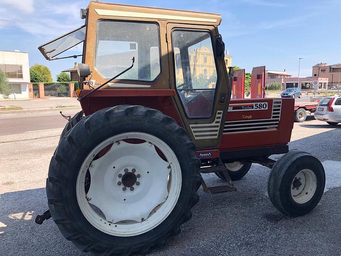 Usato Fiat Agri 580- 2 ruote motrici- cabinato