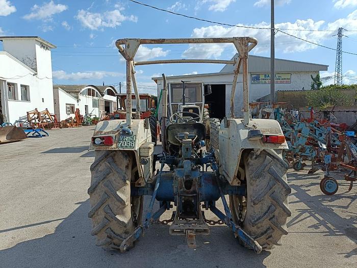 Usato Ford 3055 con arco di protezione