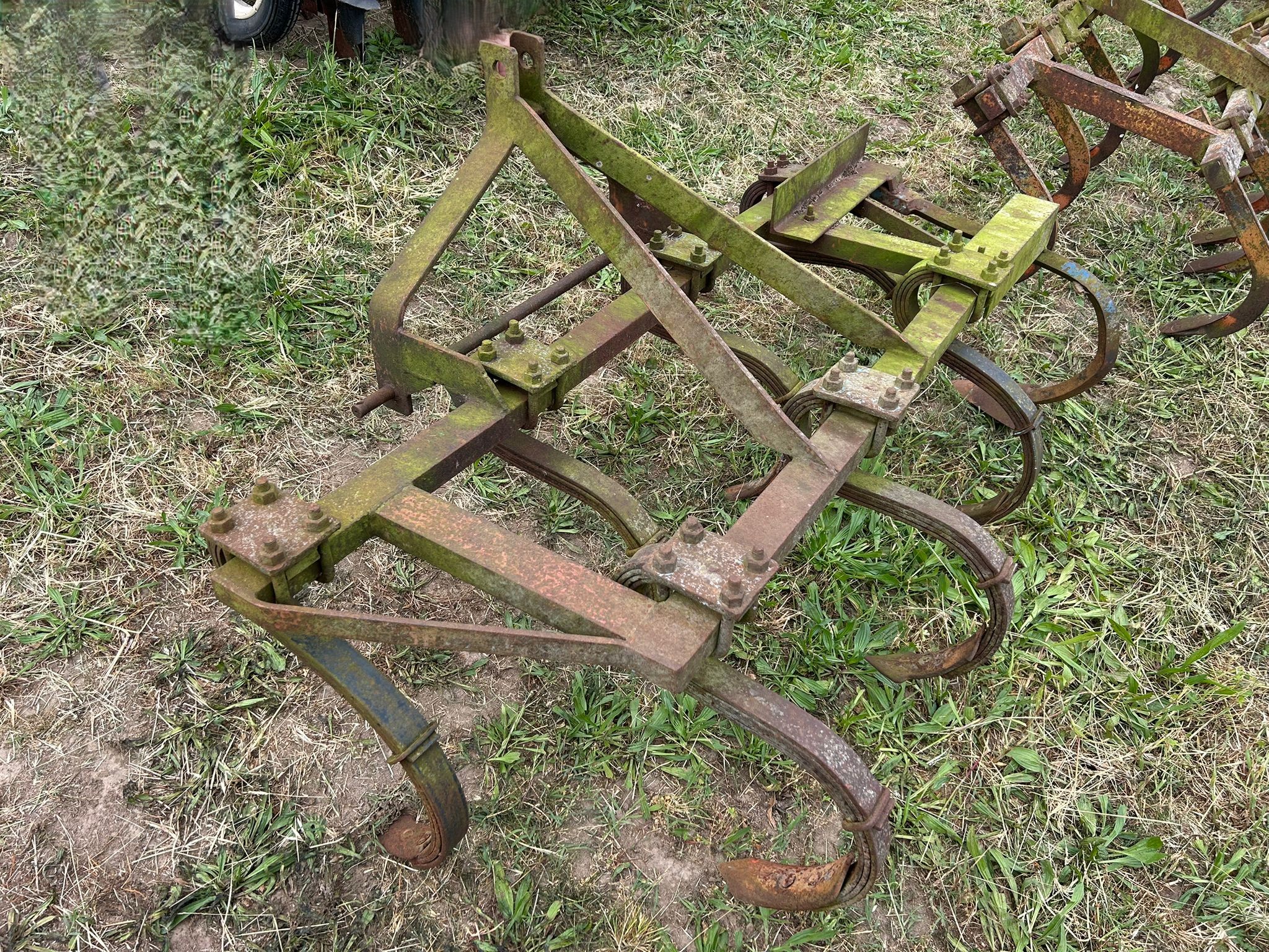 Usato Estirpatore preparatore da 1,70m a 8 ancore