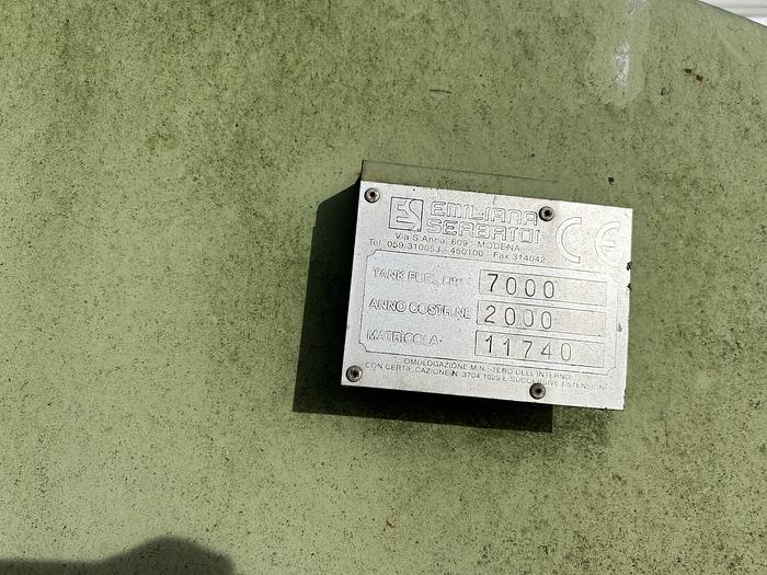 Usato Cisterna da gasolio 7000 litri- anno 2000