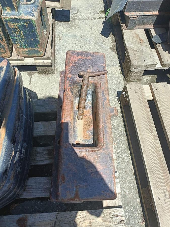 Usato Zavorre e porta zavorre per trattore-diverse marche