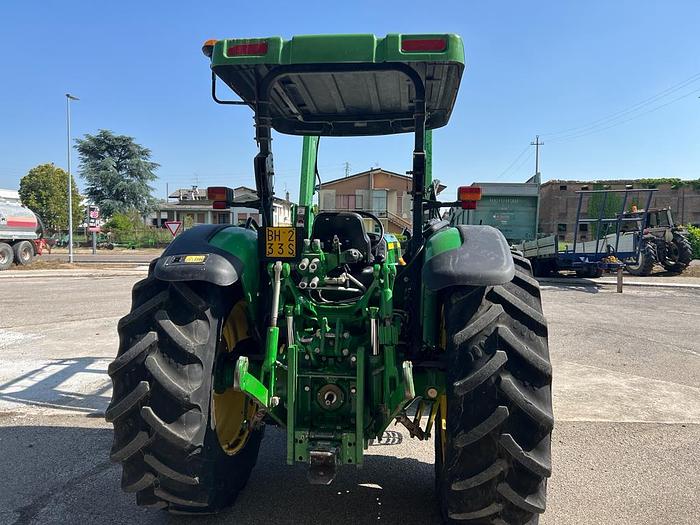 Usato John Deere 5105 M caricatore JD 563- anno 2012