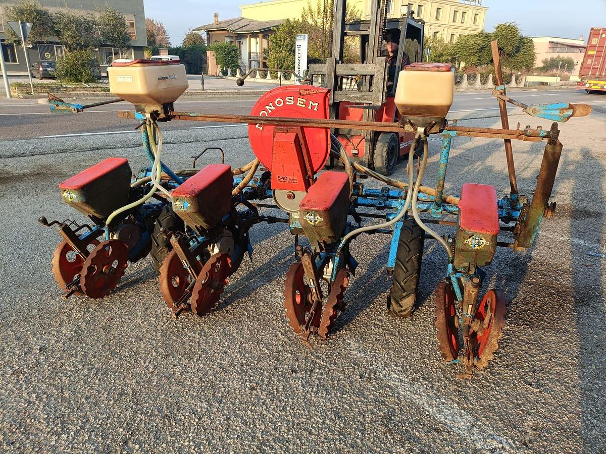 Usato Seminatrice da mais monosem a 4 file