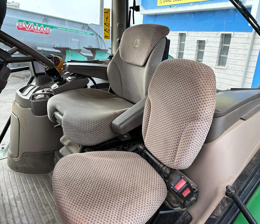 Usato John Deere 6150 R- freni aria e olio 200q- caricatore JD