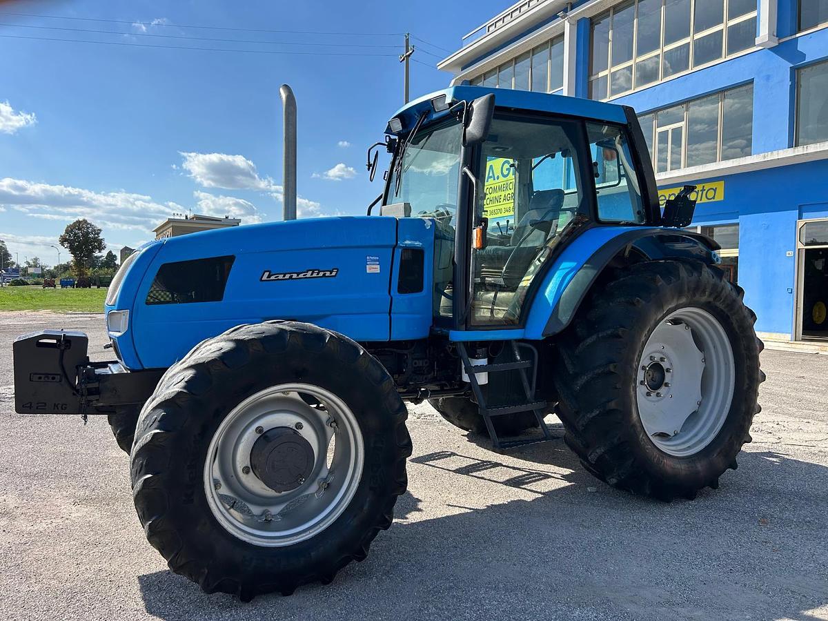 Usato Landini Legend 145 con zavorre anteriori