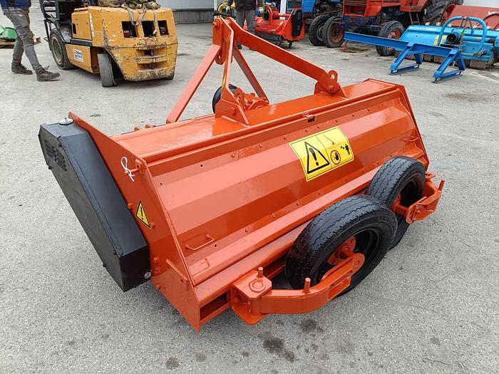 Usato Trincia a coltelli Agrimaster da 2,20m
