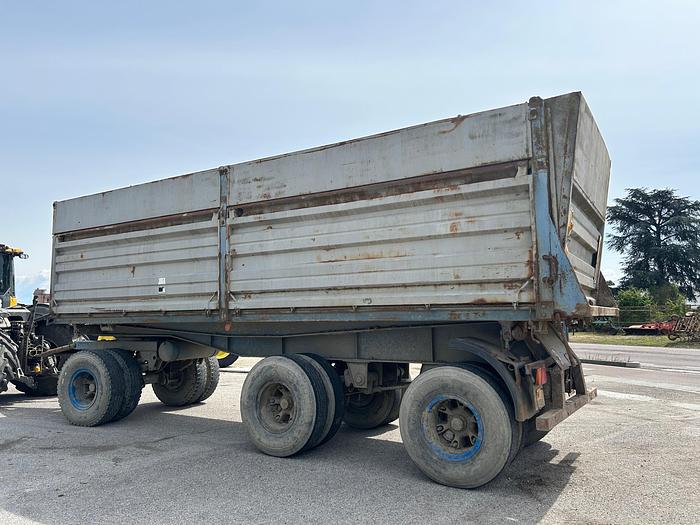 Usato Rimorchio Pagliari 3 assi trilaterale-200 quintali