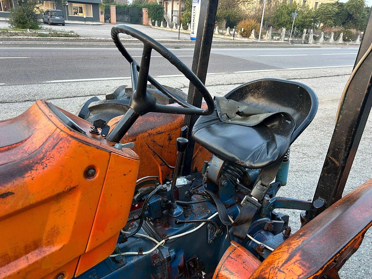 Usato Fiat 250 N con arco di protezione