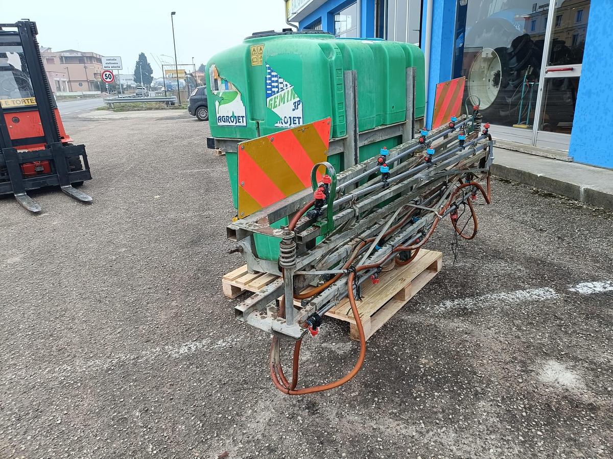 Usato botte da diserbo Caffini da 6q con barre