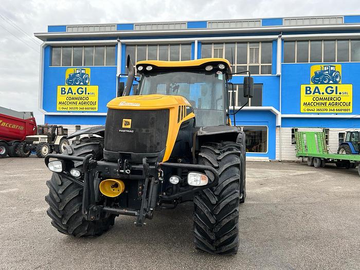 Usato JCB Fastrac 3230- PTO e sollevatore anteriore