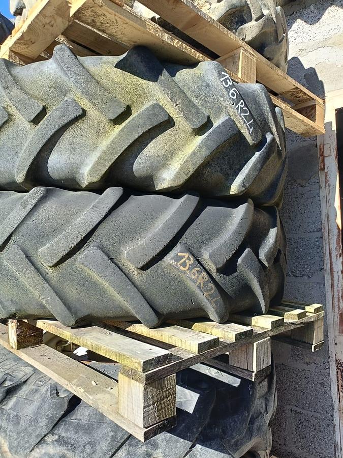 Usato Gomme varie per trattore agricolo o rimorchio (1)