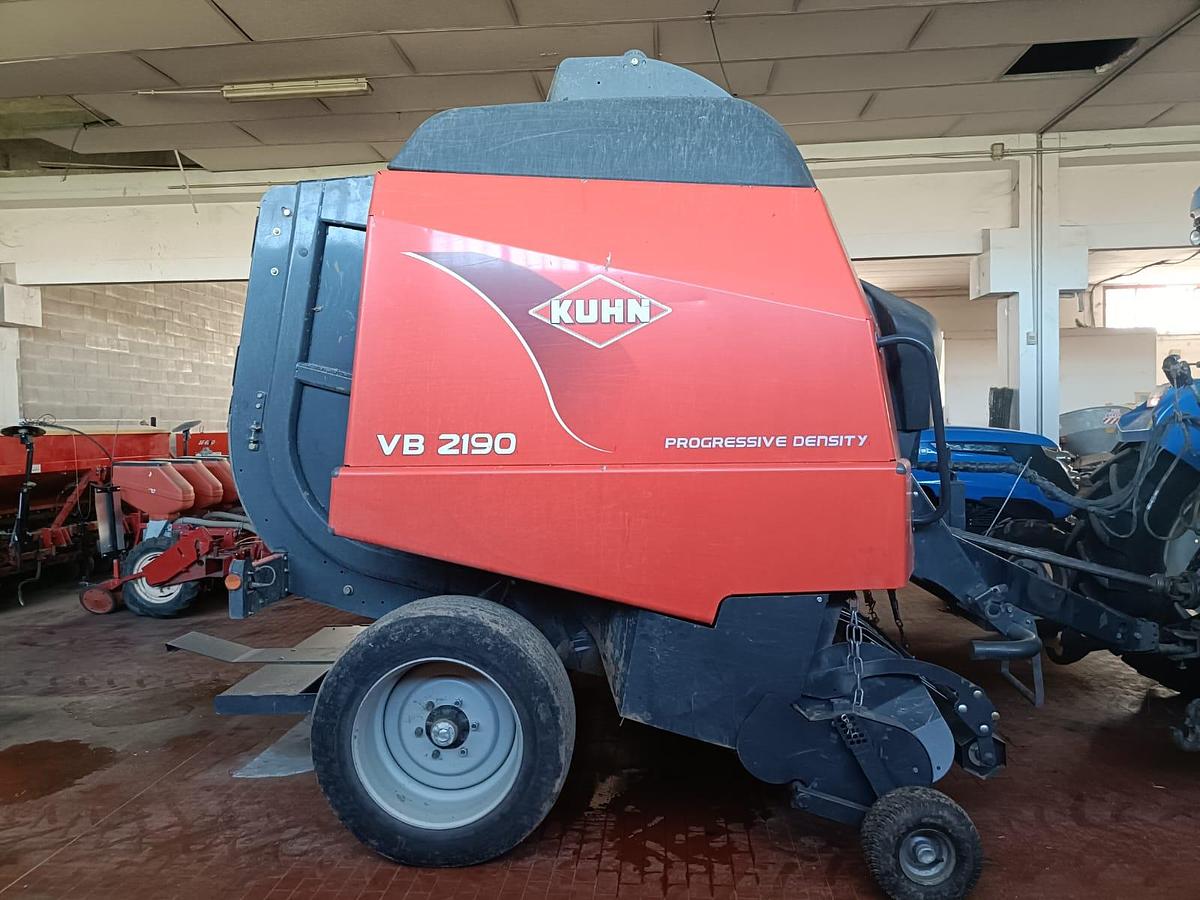 Usato rotopressa Kuhn VB2190 progressive density