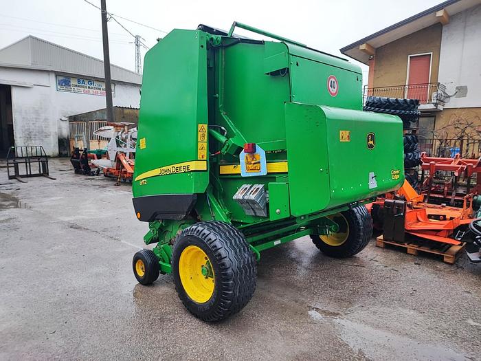 Usato Rotopressa JD 852N-camera var-rete e spago