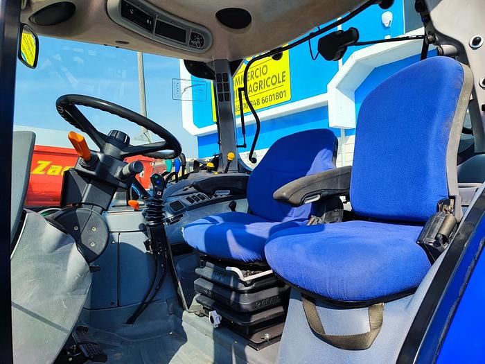 Usato New Holland TS 110 A-caricatore Mailleux con benna