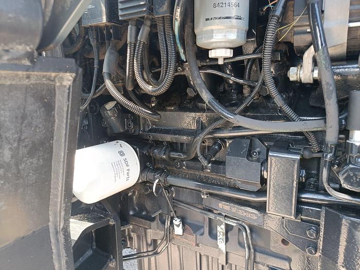 Usato Deutz Agroplus 320 con caricatore-ore 3000 circa