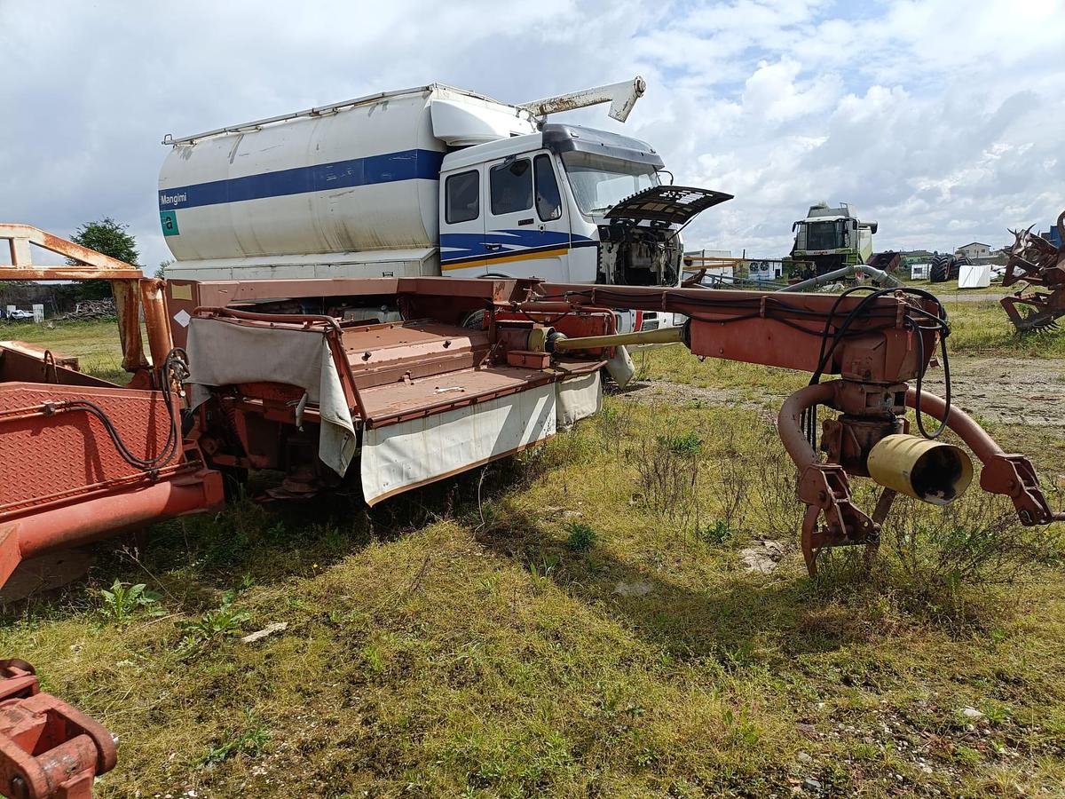 Usato Falciacondizionatrice Kuhn trainata da 2,50m