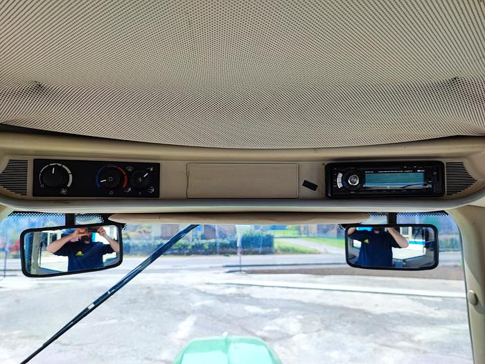 Usato John Deere 6530 Premium-ponte e cabina sospesi