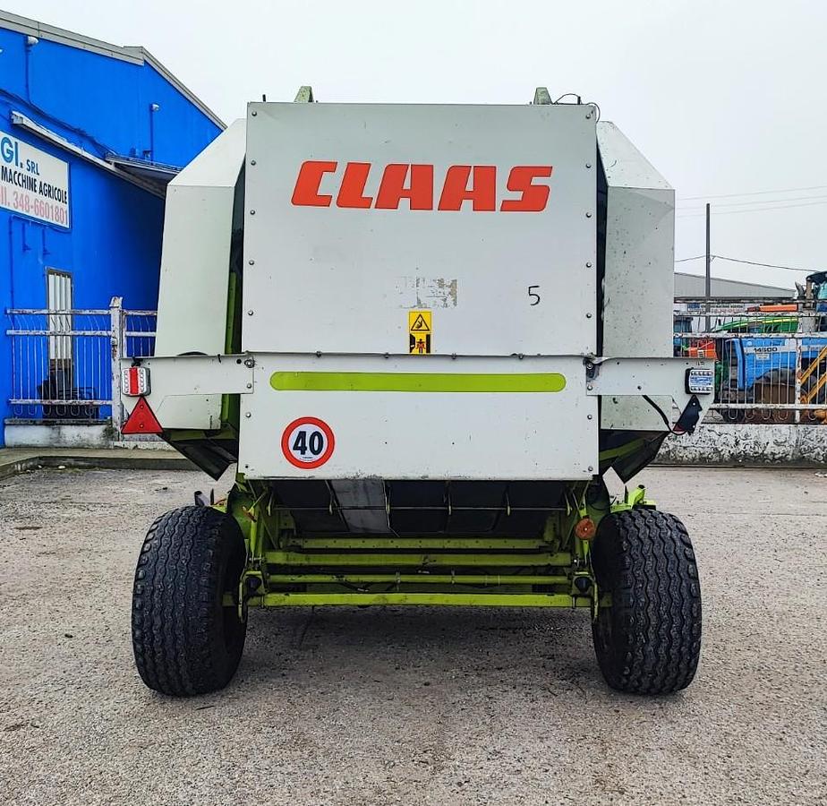Usato Rotopressa Claas Variant 280 con cardano
