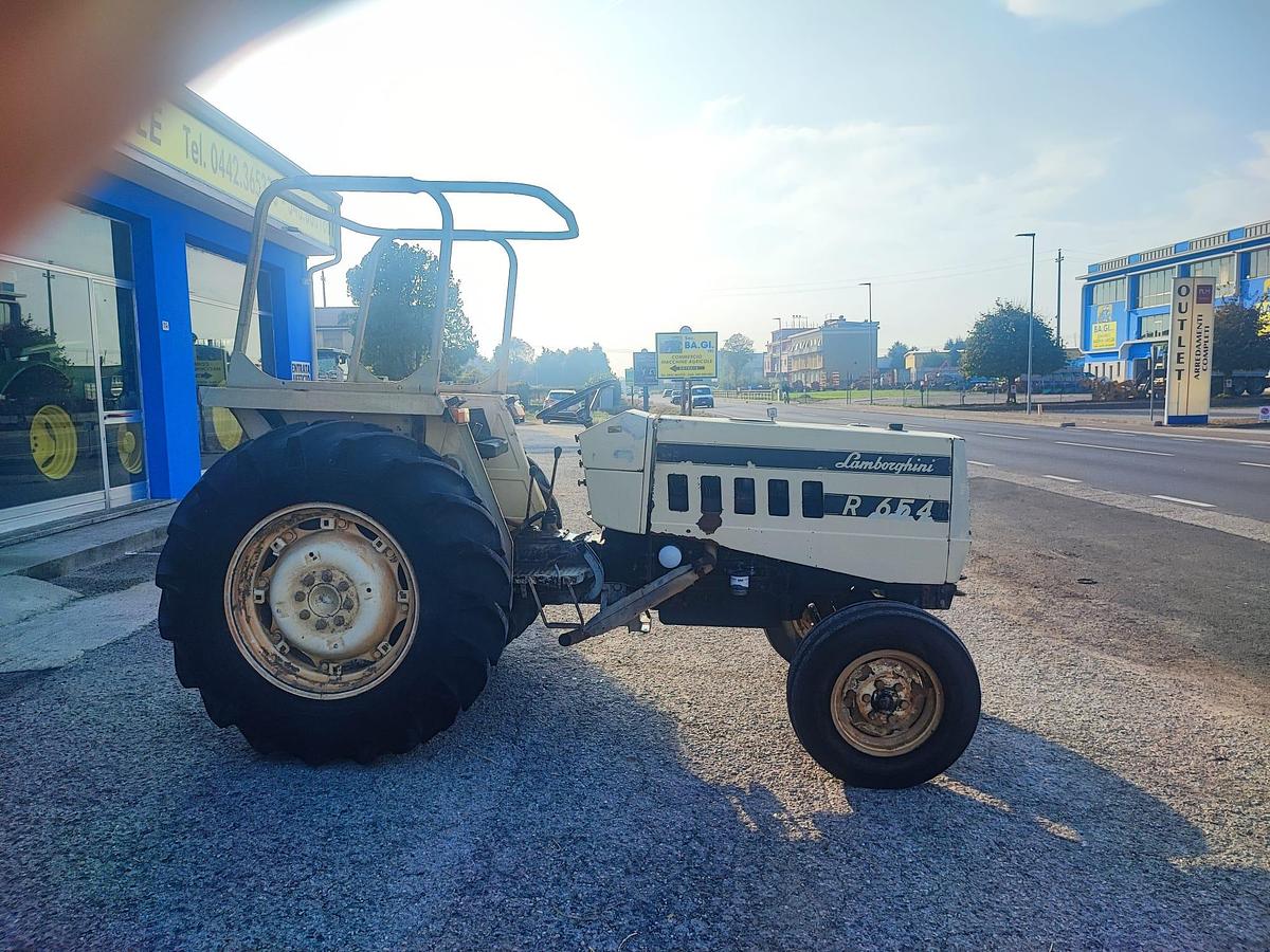 Usato lamborghini 654