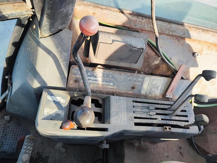 Usato John Deere 4240 DT - CV 130 - cabina con clima