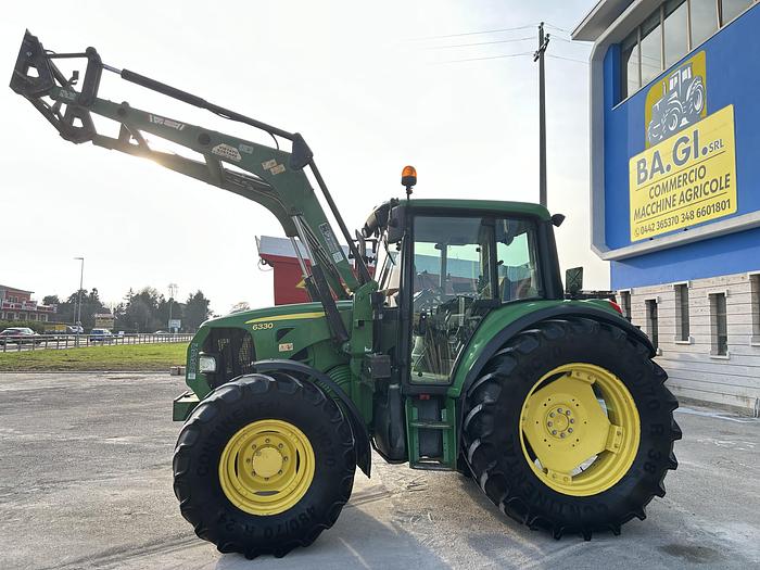 Usato John Deere 6330 con caricatore- freni ad aria 200q