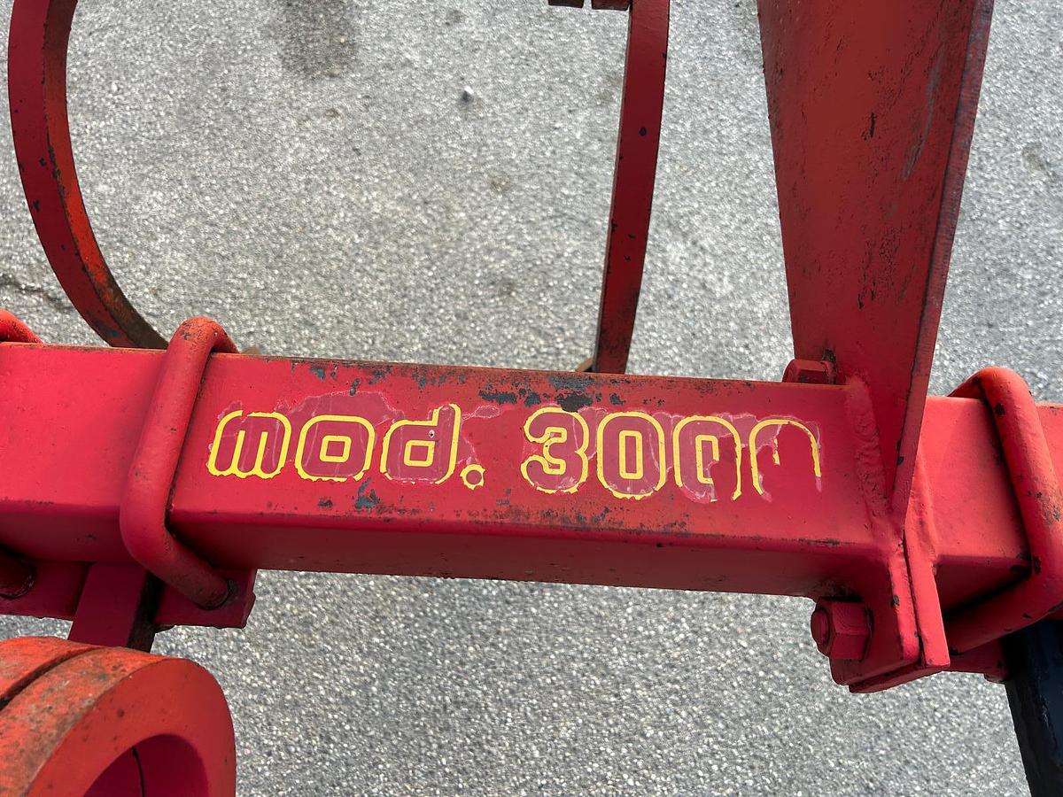 Usato ripuntatore preparatore Moreni mod. 3000 a 11 ancore