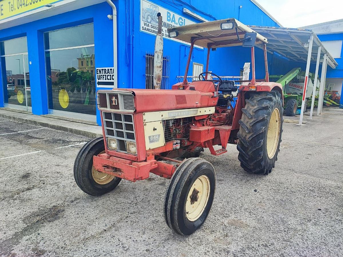 Usato 1974 International 844