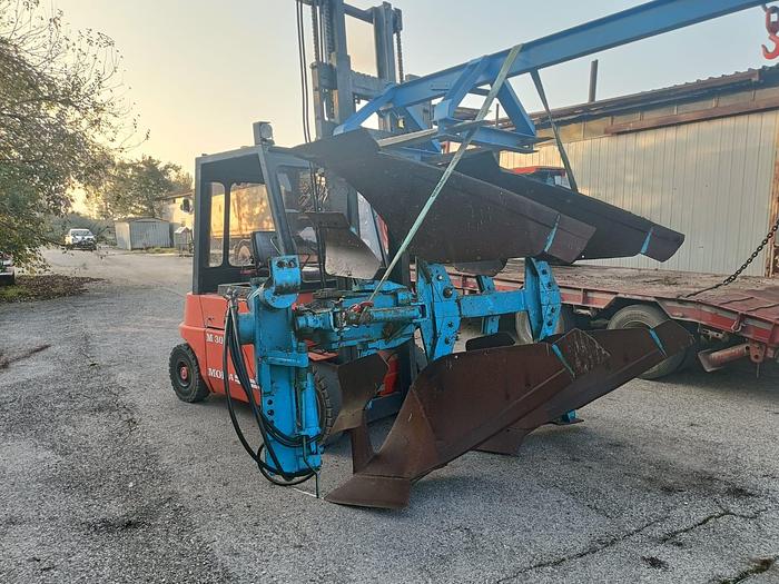Usato Aratro bivomere Cesare Rossatti idraulico