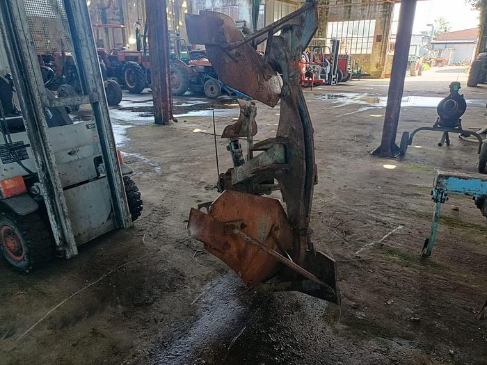 Usato Aratro monovomere voltaorecchio meccanico