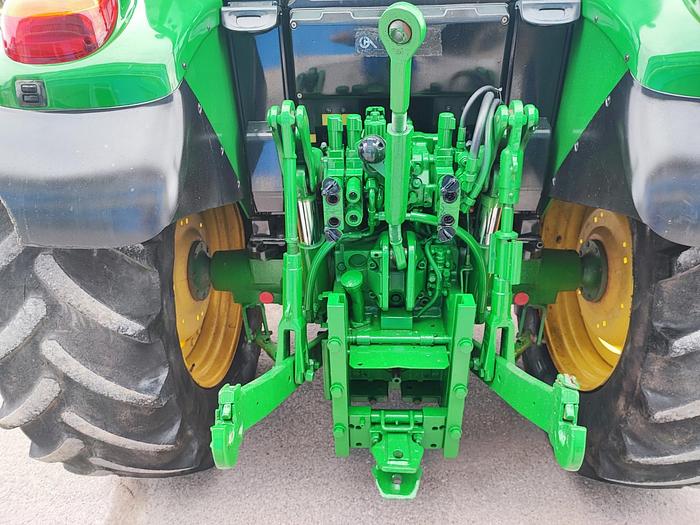 Usato John Deere 6130 caricatore Mailleux T408