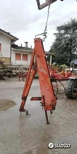 Usato Braccio al 3 punto con gancio per sacconi