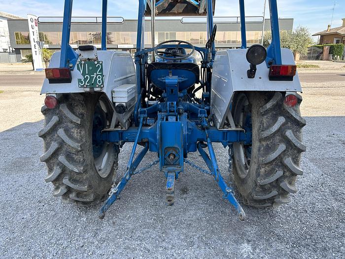 Usato Ford 2600 caricatore-idroguida- CV 45-3 cilindri