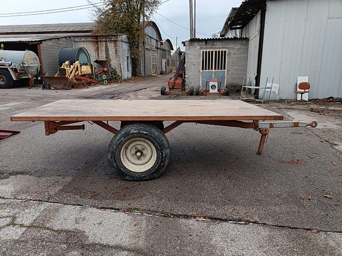 Usato Rimorchietto in ferro ad 1 asse