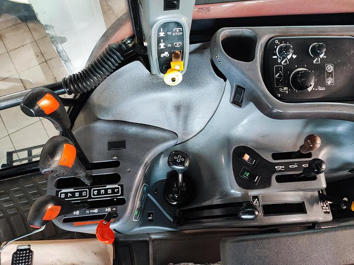 Usato New Holland TS 110-5400 ore-4 cil.-fr.aria 200q